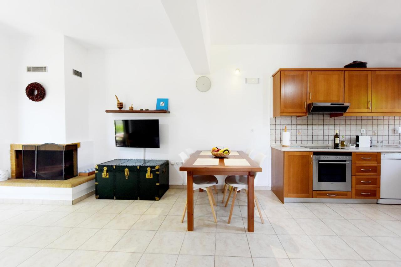 Athina's In Olive Grove Apartament *